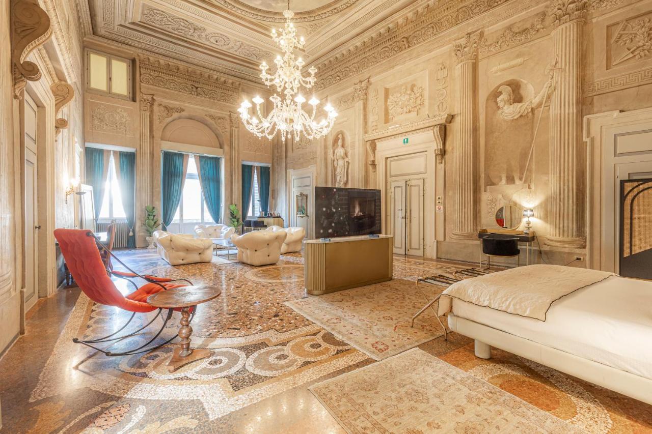 Corte Realdi - Palazzo Camozzini เวโรนา ภายนอก รูปภาพ